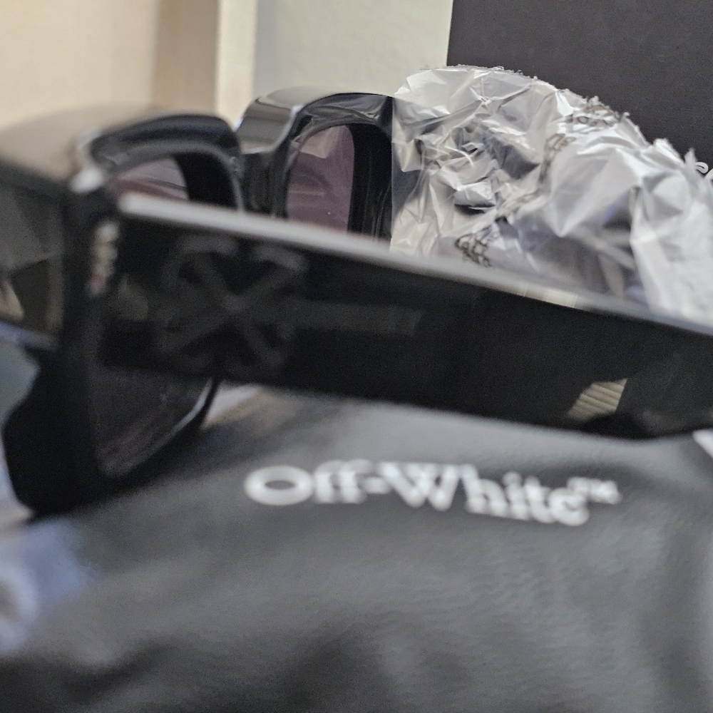 Off-White 50 MmVirgil Square Sunglasses . - Picture 7 of 10